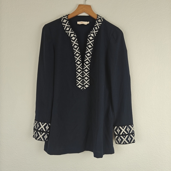 Tory Burch V-neck Navy Blue Embroidered Detail Tunic Top Size 2 - Picture 3 of 16